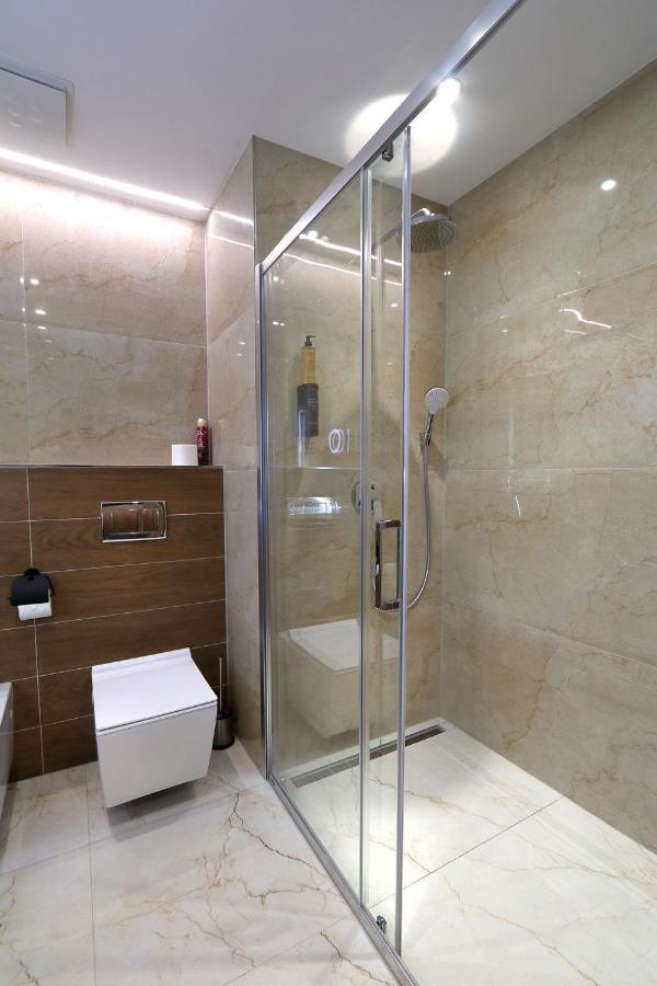 Apartman Gold Akvamarin Besenova Bagian luar foto
