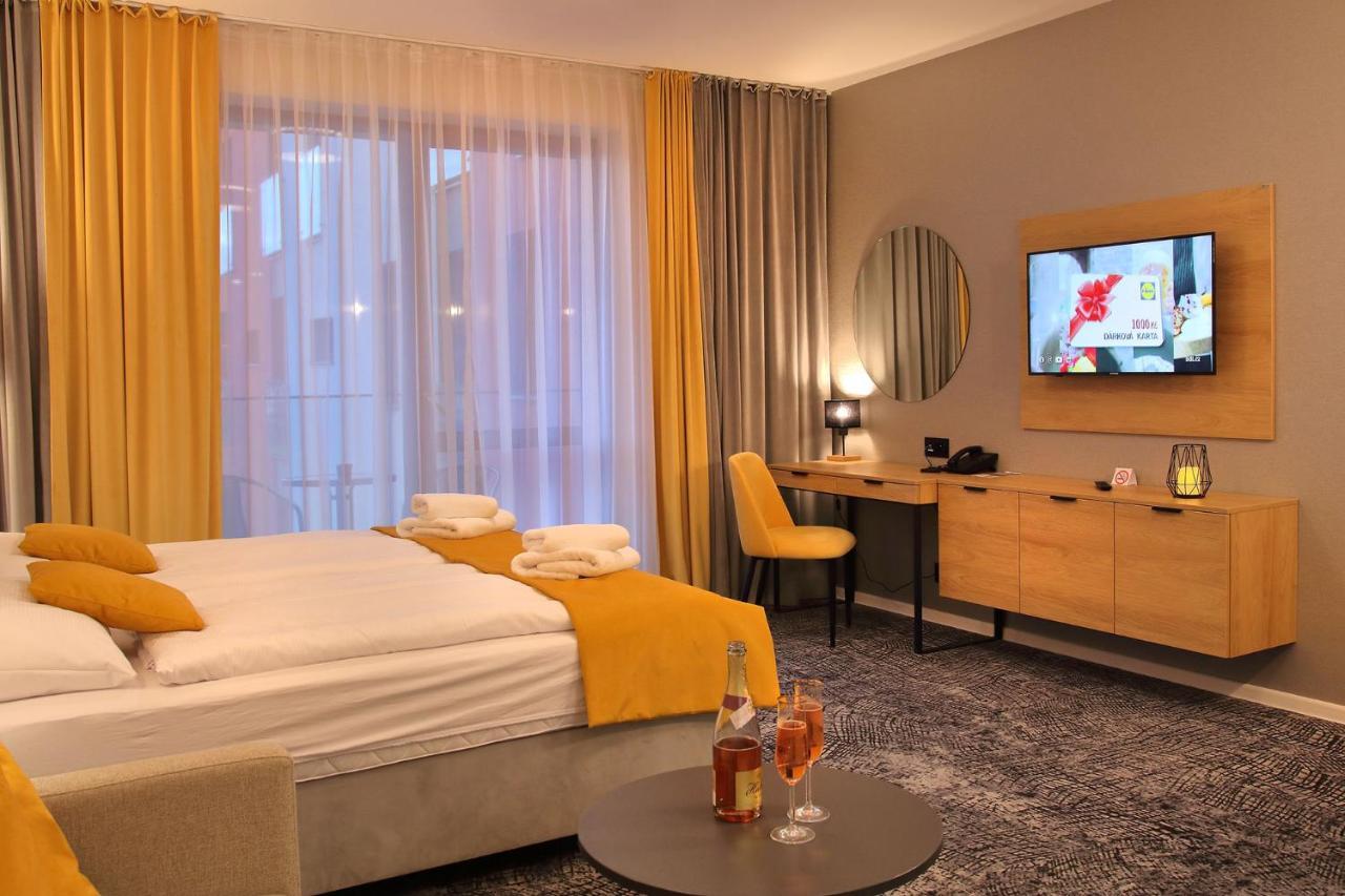 Apartman Gold Akvamarin Besenova Bagian luar foto